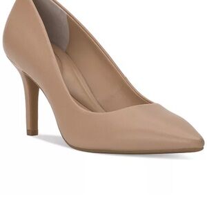I.N.C. Zitah Pumps in Dark Almond
